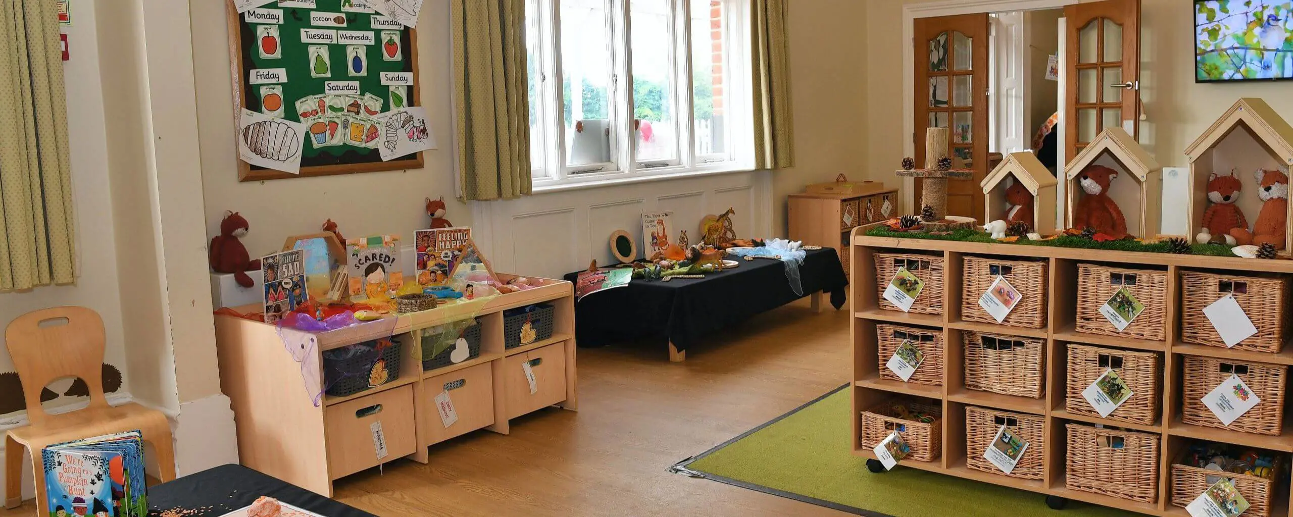 Ipswich School Nursery, Interior of The Lodge